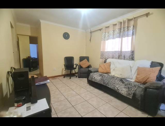 2 BEDROOM HOUSE FOR SALE IN HIGHBURY PARK